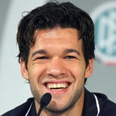 Ballack ocenia postawę Özila