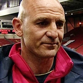 Bould o wystawianiu młodzieży w Carling Cup