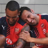 Oficjalnie: Cazorla i Walcott z nowymi kontraktami