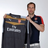 Galeria: Čech w barwach Arsenalu