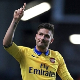 Mirror: Giroud przedłużył umowę