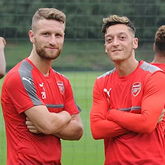 Özil i Mustafi powołani do reprezentacji