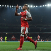 Oxlade-Chamberlain na celowniku Kloppa