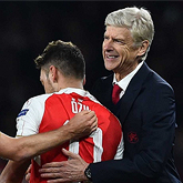 Wenger staje w obronie Özila